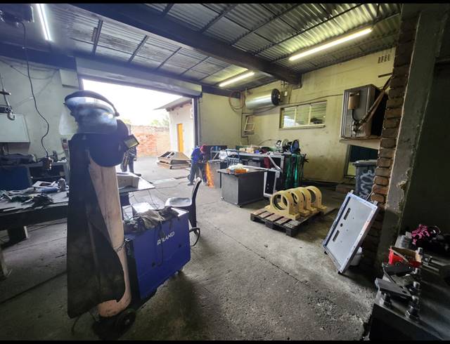 714M² WORKSHOP FOR SALE IN DALVIEW